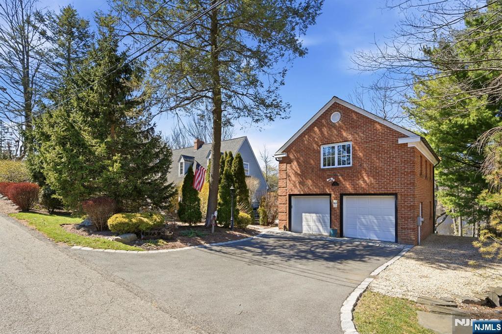 173 Point Breeze Drive, West Milford, NJ 07421 Listing Photo  27