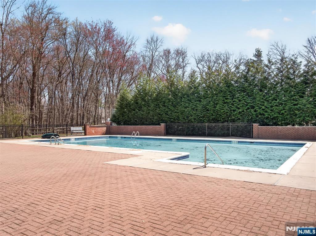 403 Poets, #403, Mahwah, NJ 07430 Listing Photo  18