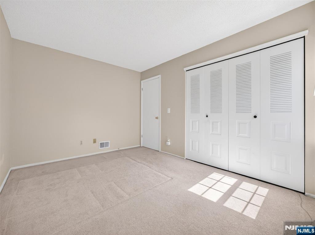 403 Poets, #403, Mahwah, NJ 07430 Listing Photo  9