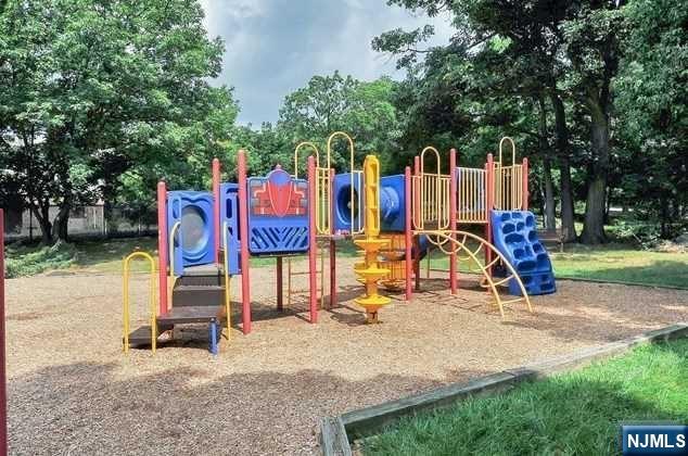 2 Horizon Road, #1423, Fort Lee, NJ 07024 Listing Photo  26