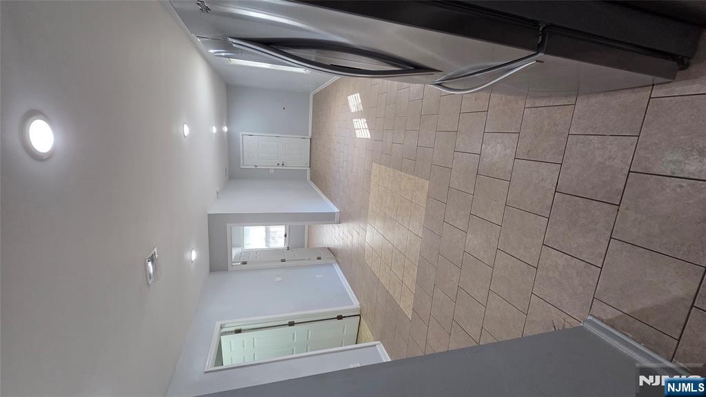 138 Lafayette Street Ground - Photo 1