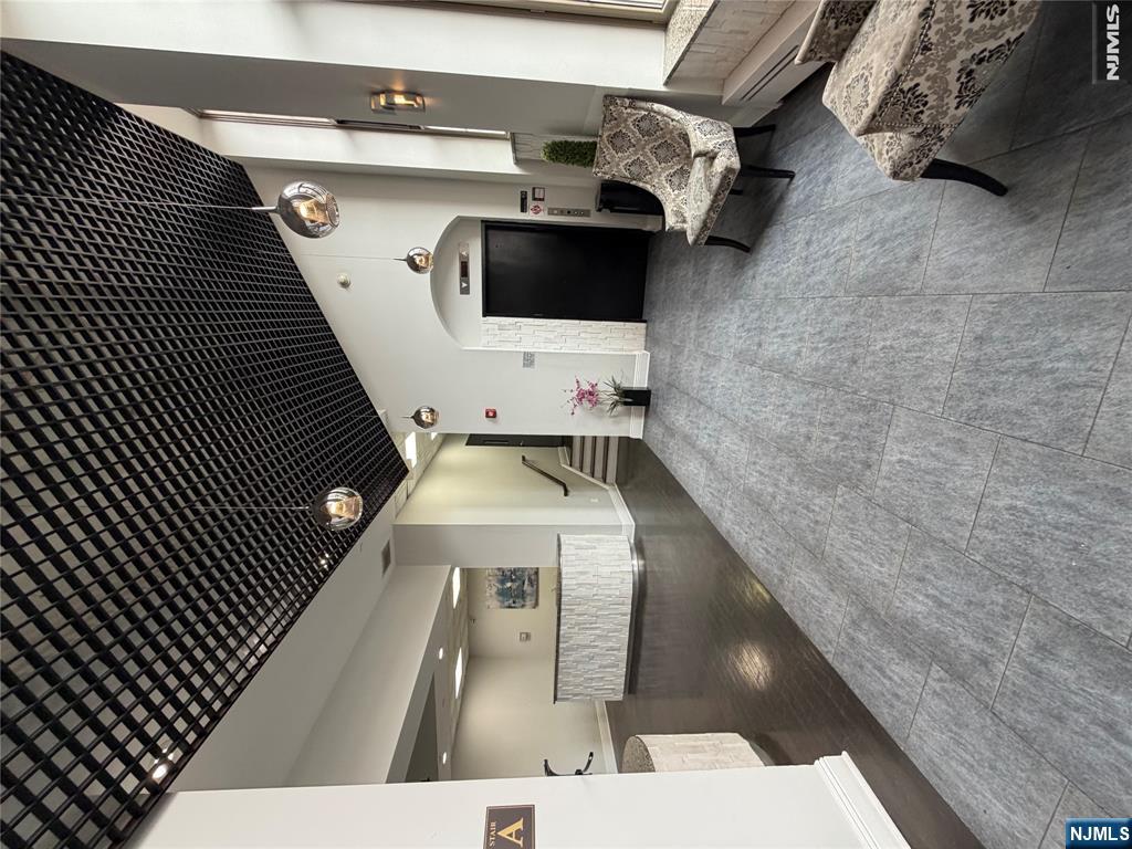 175 Broadway 311 - Photo 1