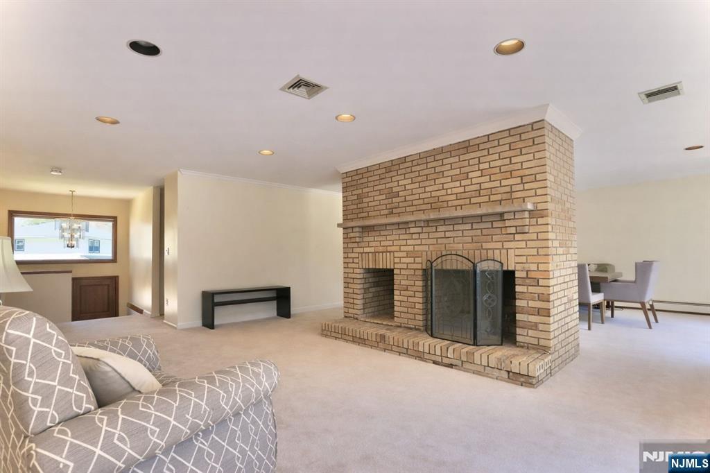 442 Marlboro Road - Photo 4