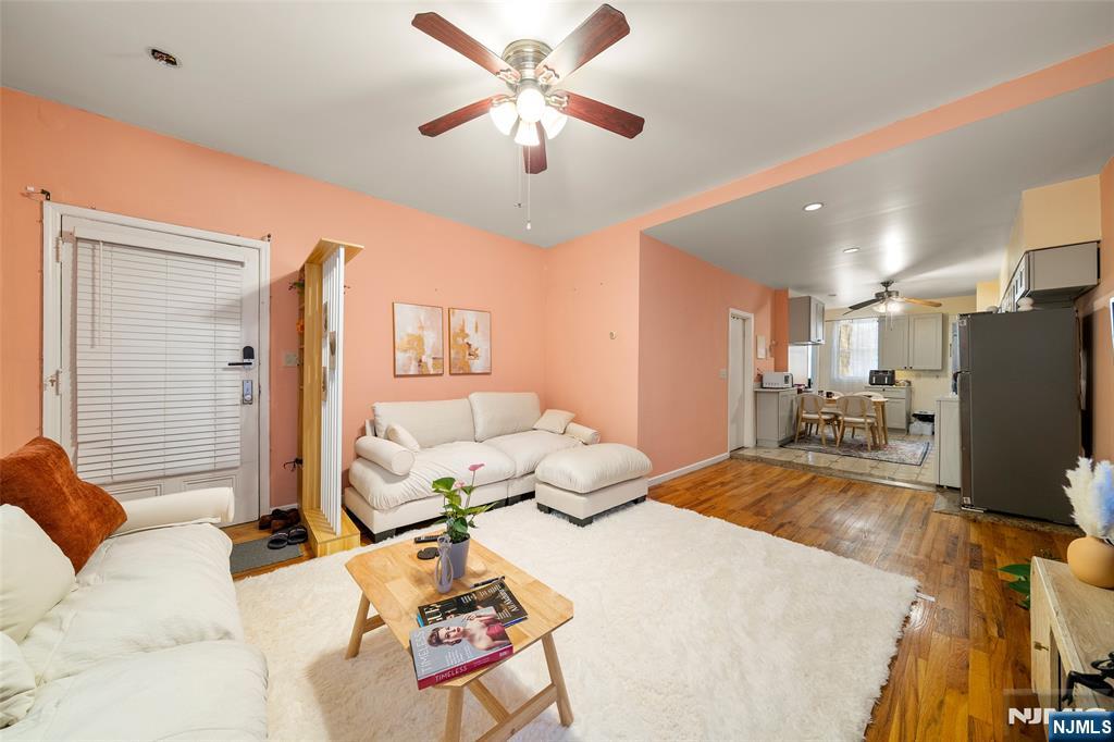 37 47th Street — photo 6