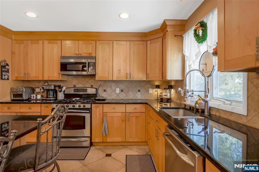 236 Oak Avenue, River Vale, NJ, 07675