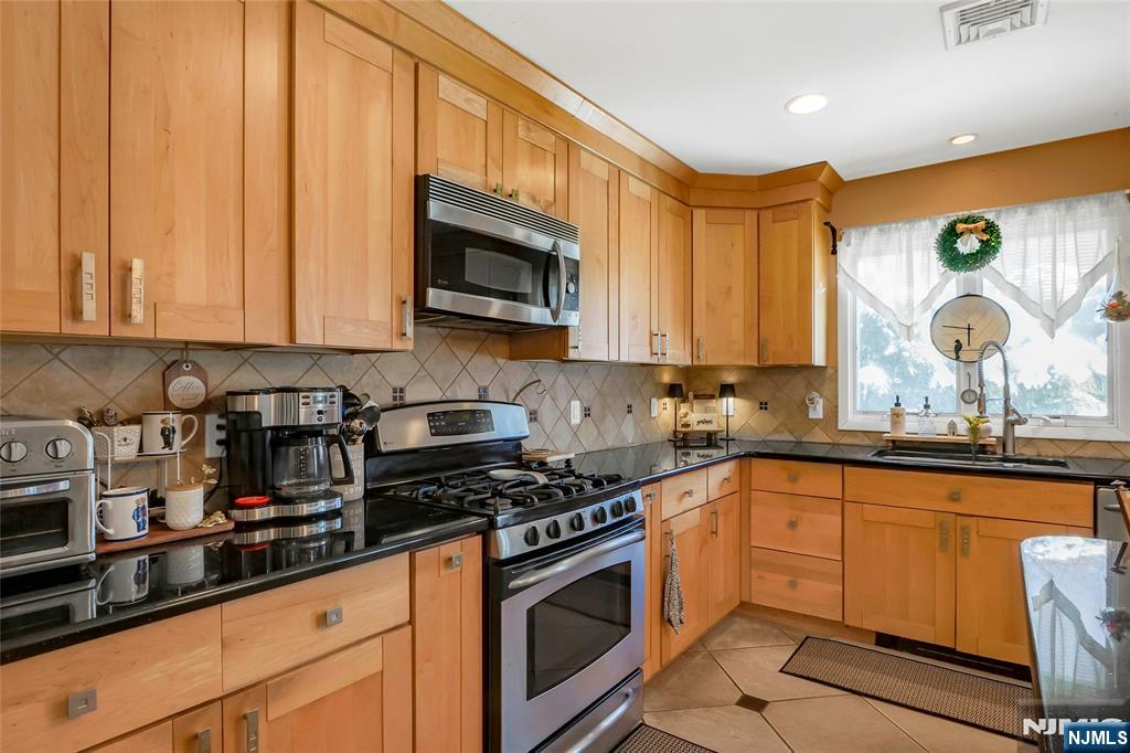 236 Oak Avenue, River Vale, NJ, 07675