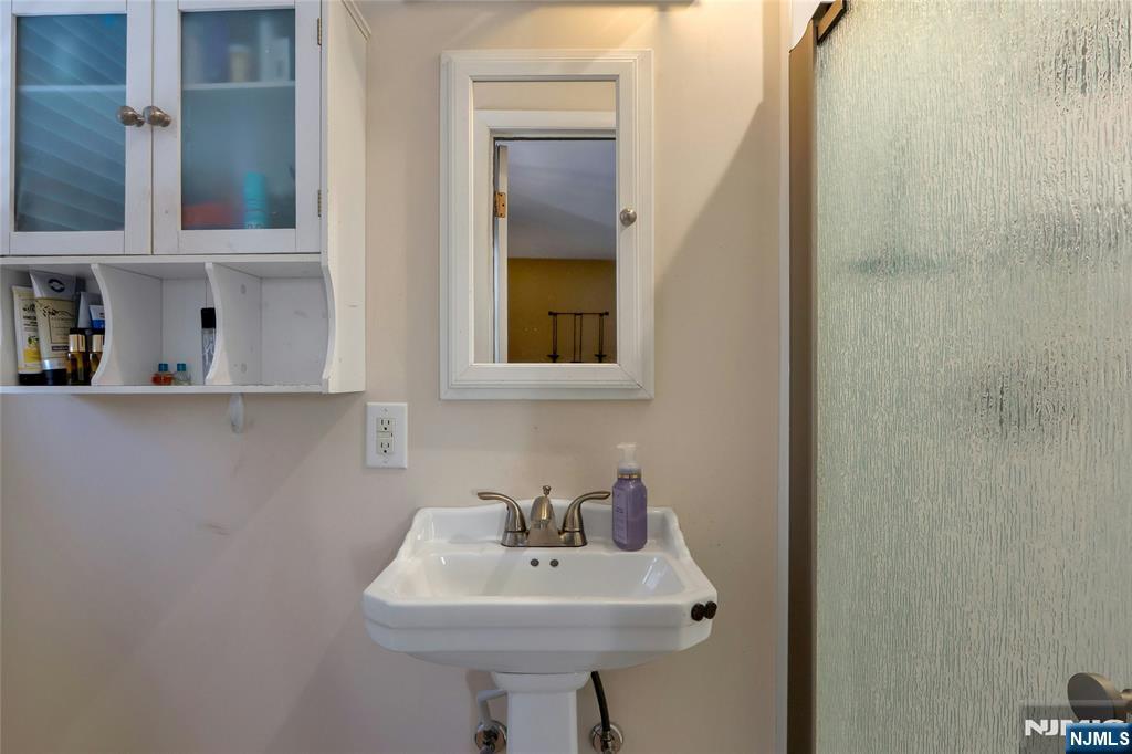 236 Oak Avenue, River Vale, NJ, 07675