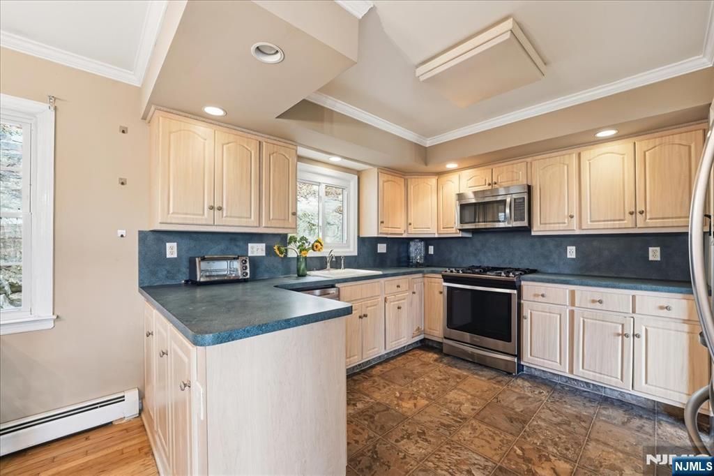 79 Truman Boulevard - Photo 4