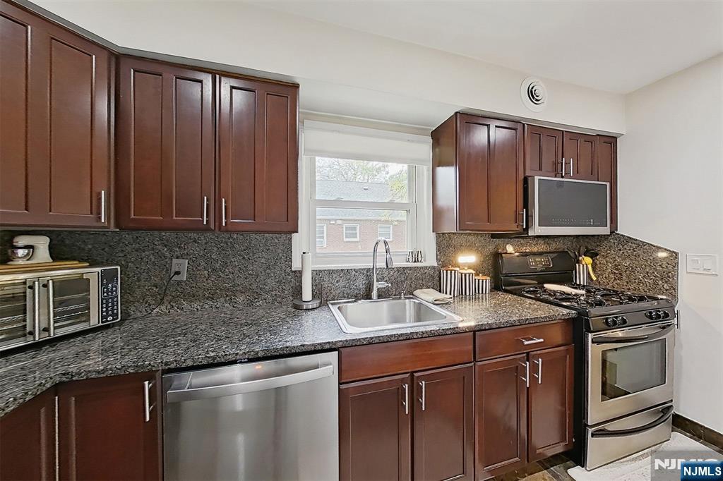 151 E Palisade #6D