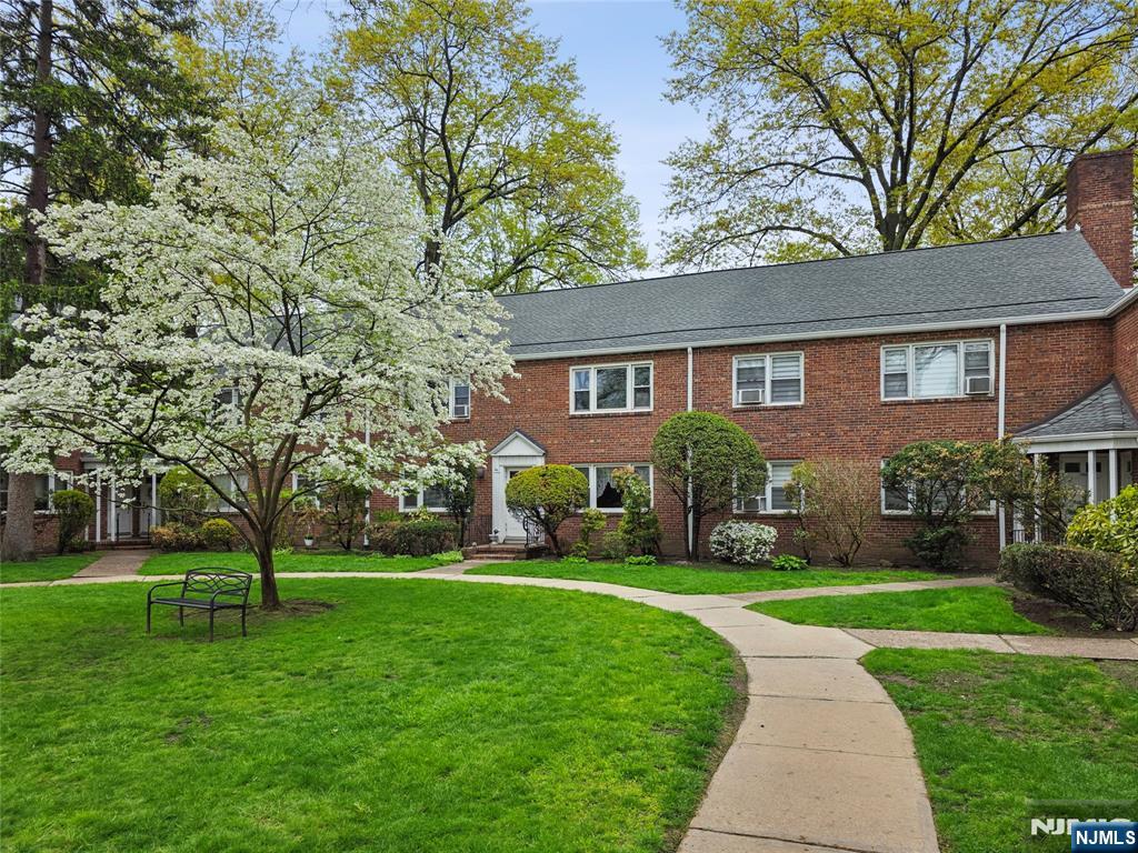 151 E Palisade #6D