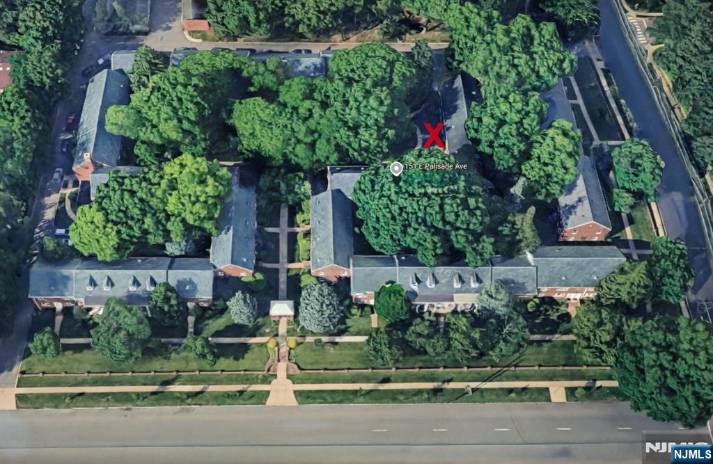 151 E Palisade #6D