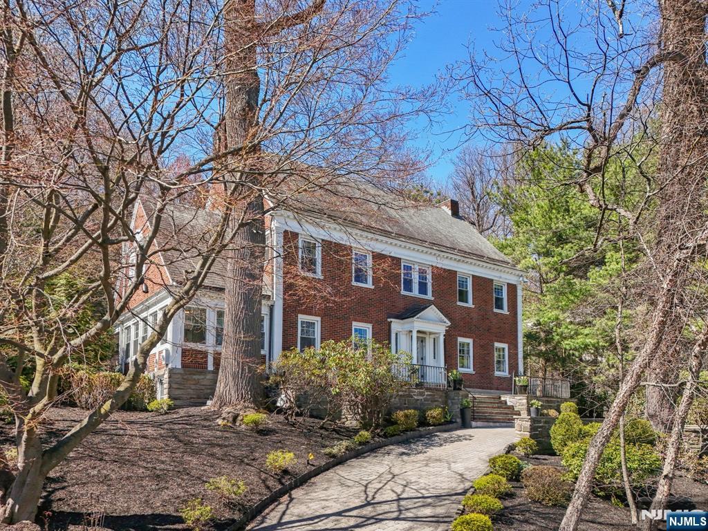 174 Highland Avenue - Photo 2