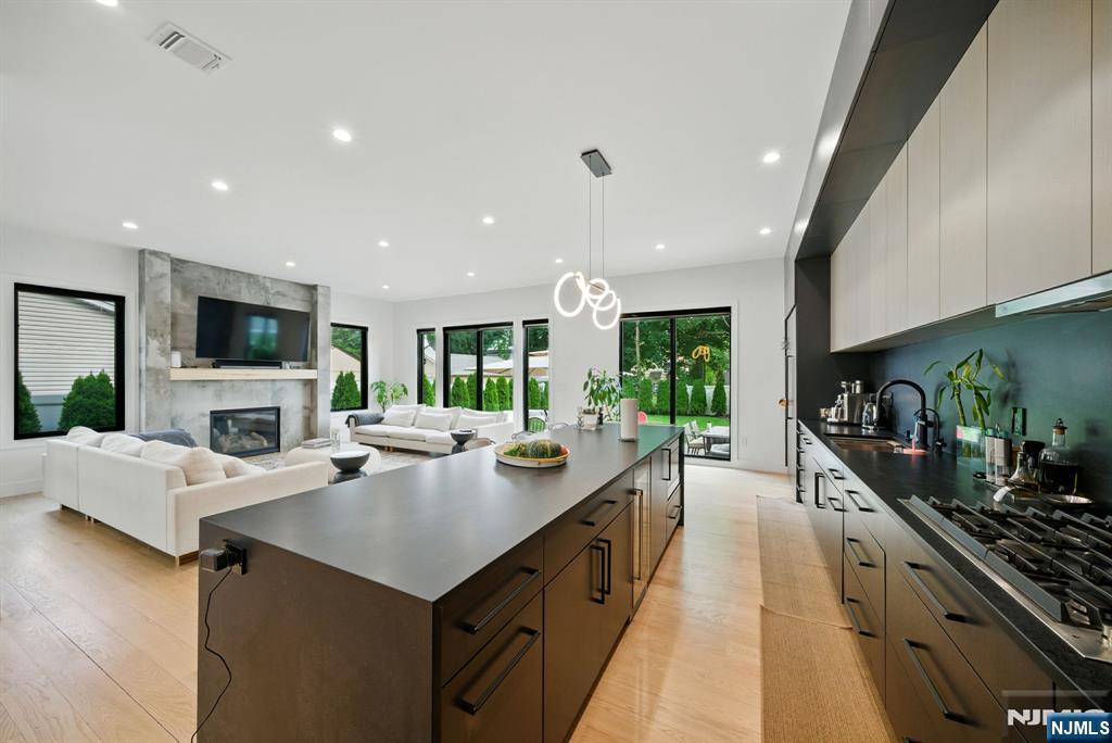 90 Columbus Drive, Tenafly, NJ, 07670