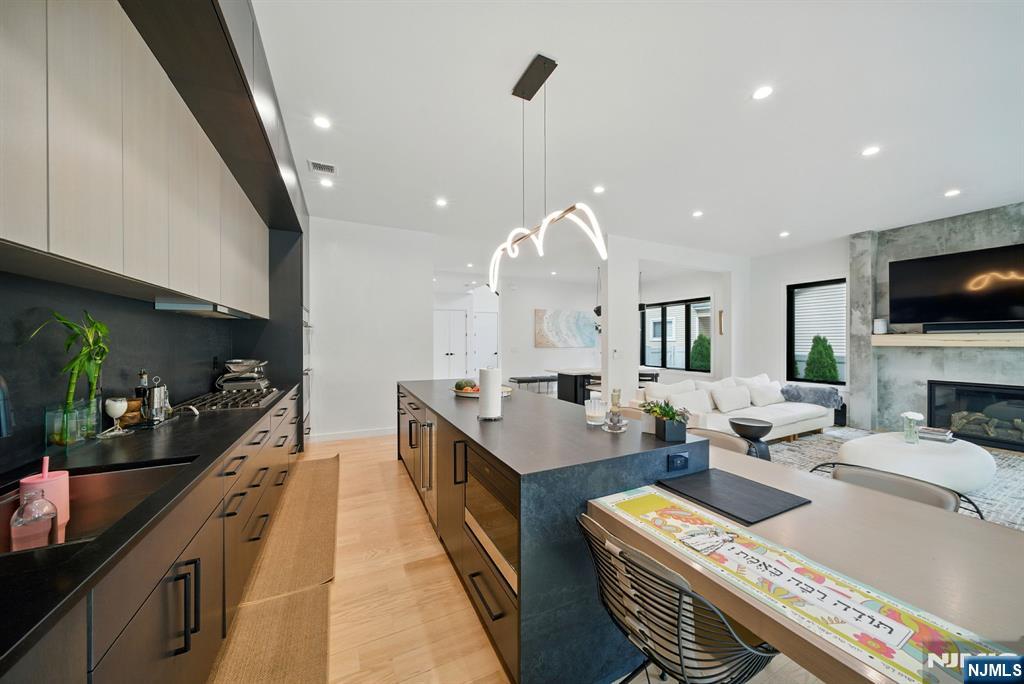 90 Columbus Drive, Tenafly, NJ, 07670