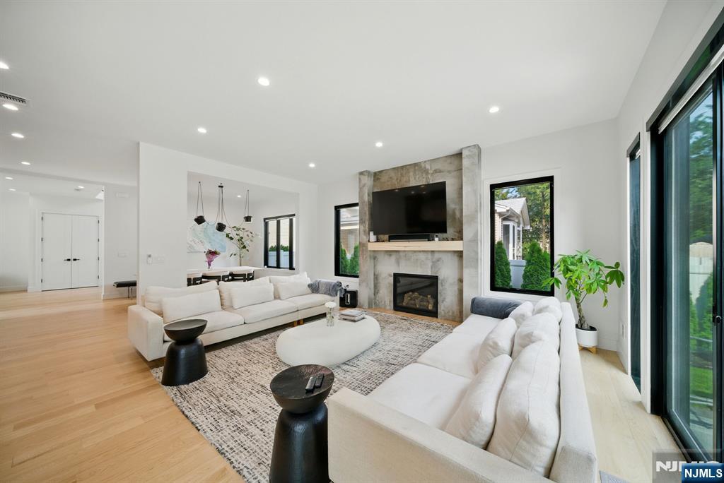 90 Columbus Drive, Tenafly, NJ, 07670