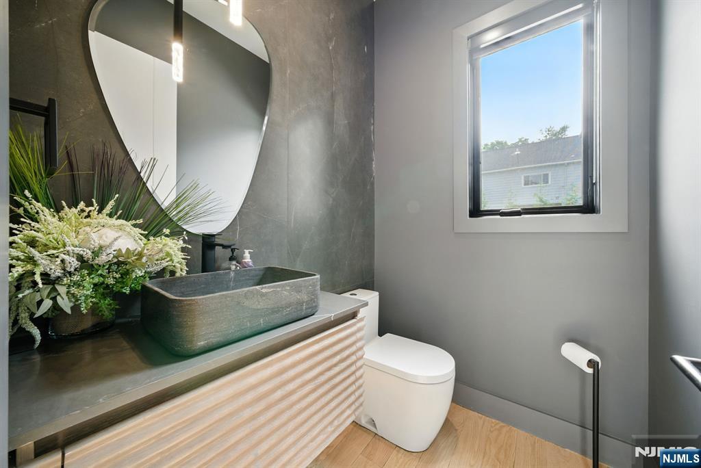 90 Columbus Drive, Tenafly, NJ, 07670