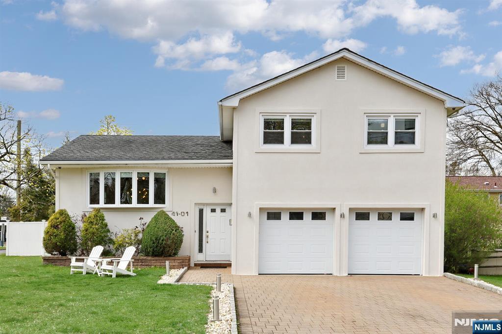 41-01 Geiger Place - Photo 2