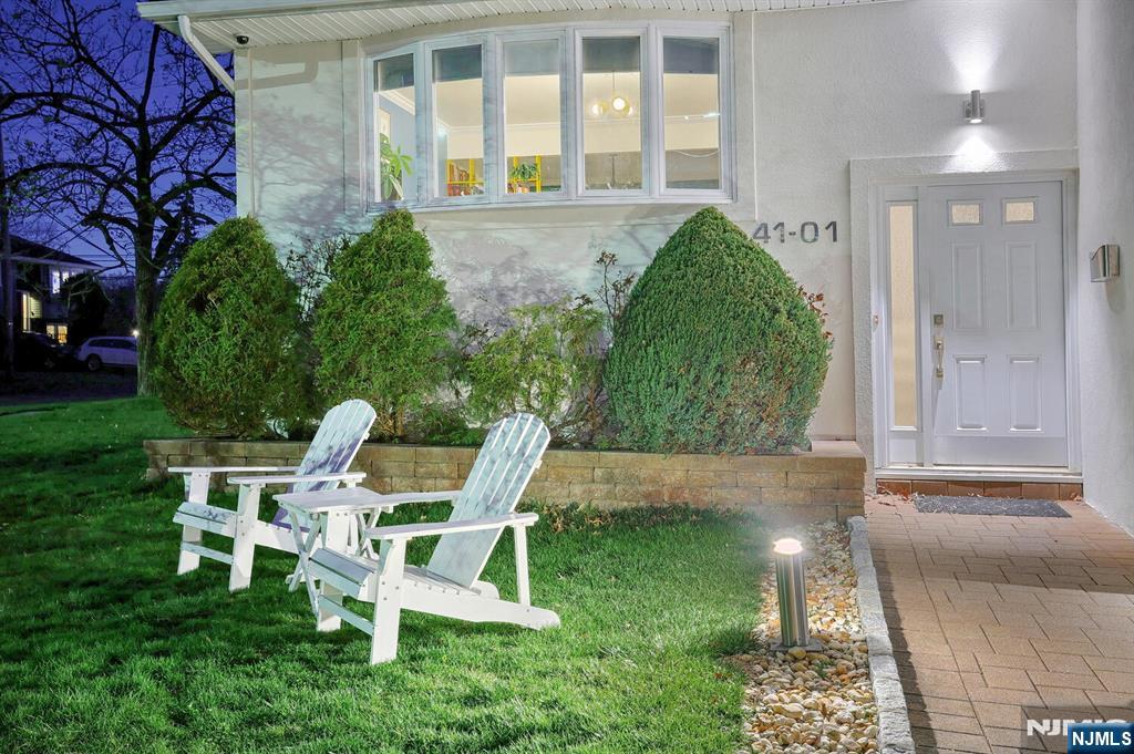 41-01 Geiger Place - Photo 4