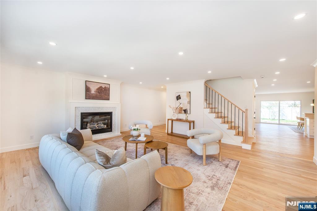 196 Vinton Circle - Photo 4