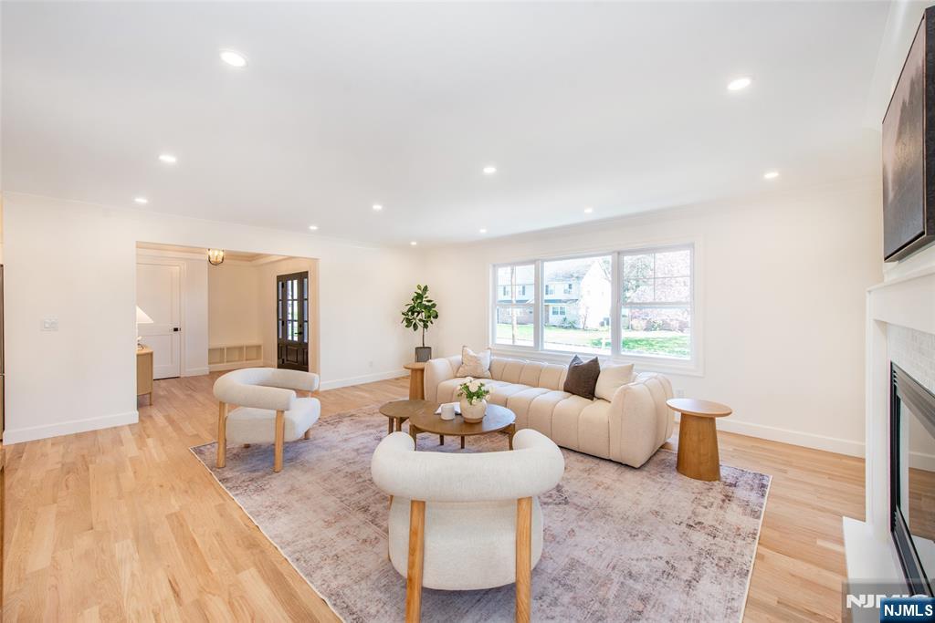 196 Vinton Circle - Photo 5