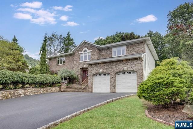 19 Aldbury Drive, Upper Saddle River, NJ, 07458