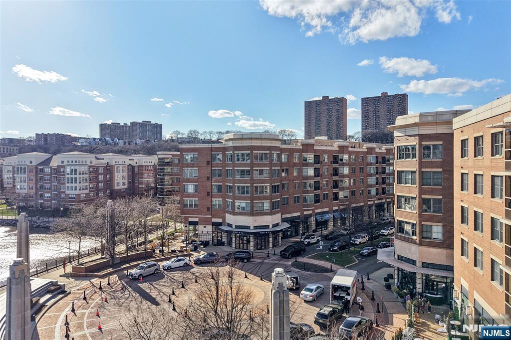 22 Ave At Port Imperial, #413, West New York, NJ 07093 Listing Photo  17