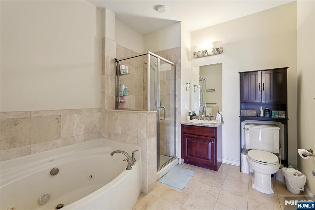 22 Ave At Port Imperial, #413, West New York, NJ 07093 Listing Photo  8