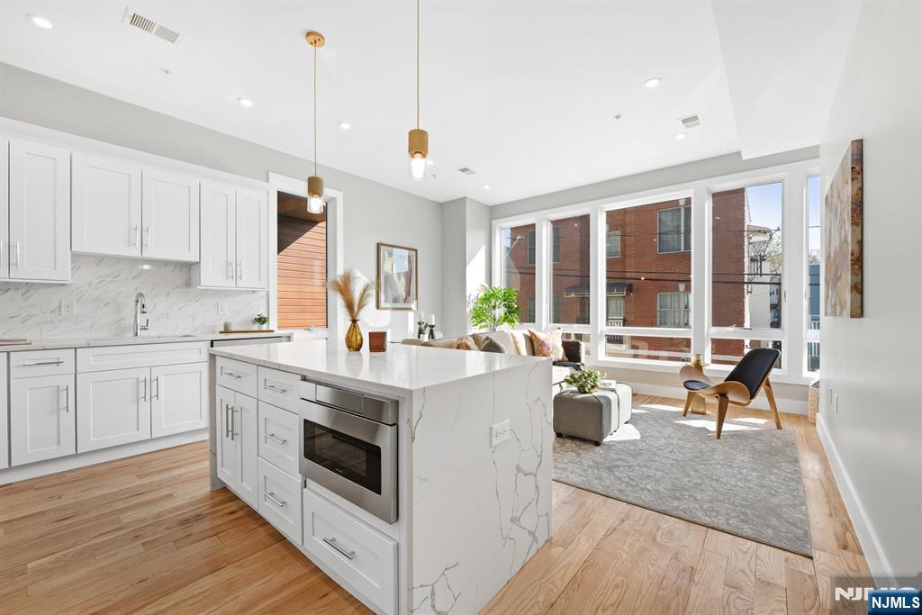 126 De Kalb Avenue - Photo 1