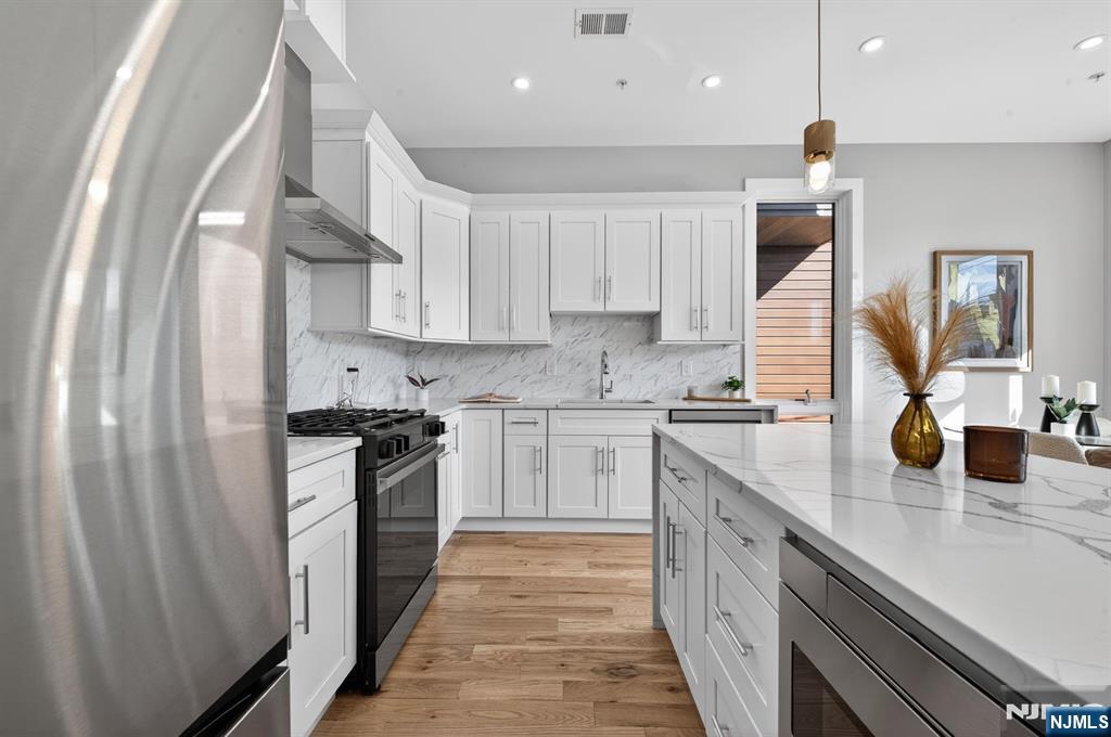 126 De Kalb Avenue - Photo 2