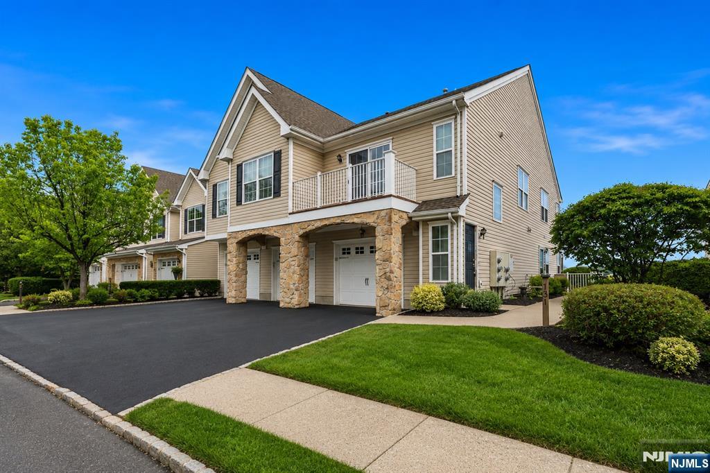 131 Mountainside Drive - Photo 3