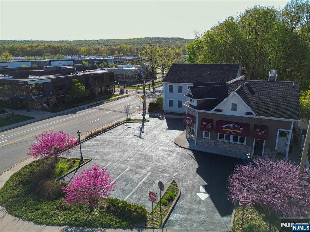 309 Closter Dock Rd, Closter, NJ 07624