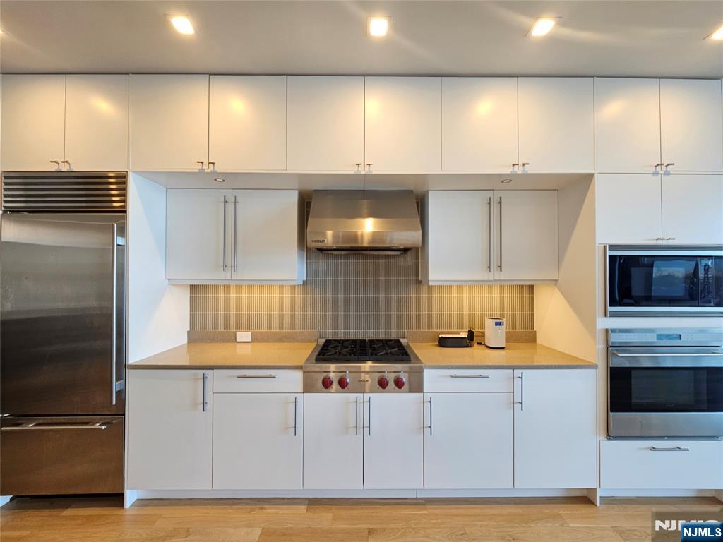 100 Alexander UNIT 401, Edgewater, NJ, 07020