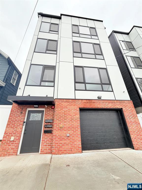 39 7th Street 2 - 3 - Photo 1