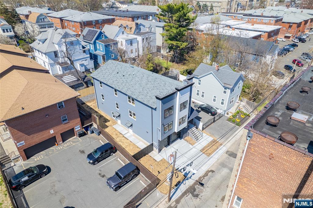 25 Brookside Avenue