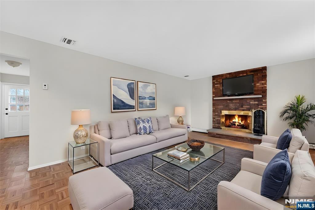 392 Mercer Avenue, River Edge, NJ, 07661