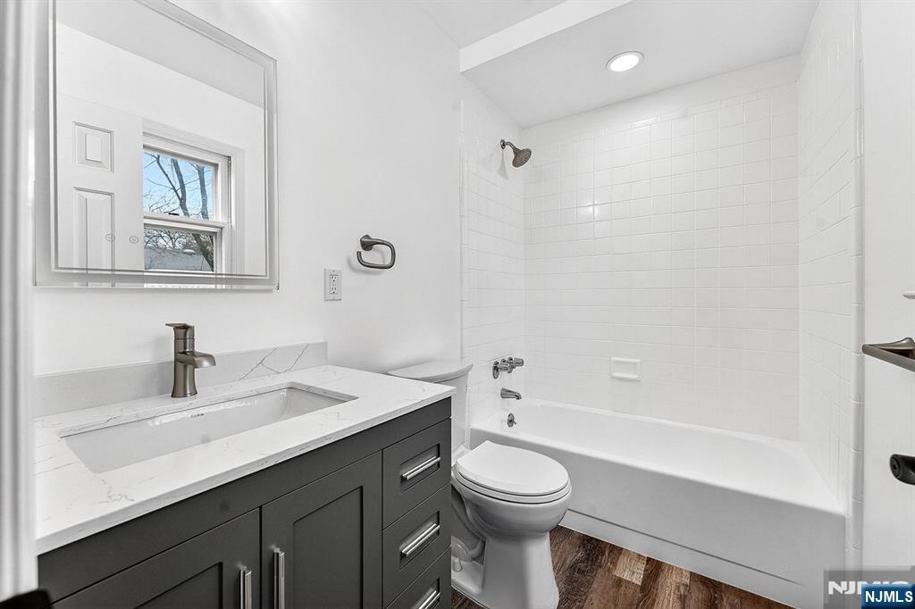 392 Mercer Avenue, River Edge, NJ, 07661