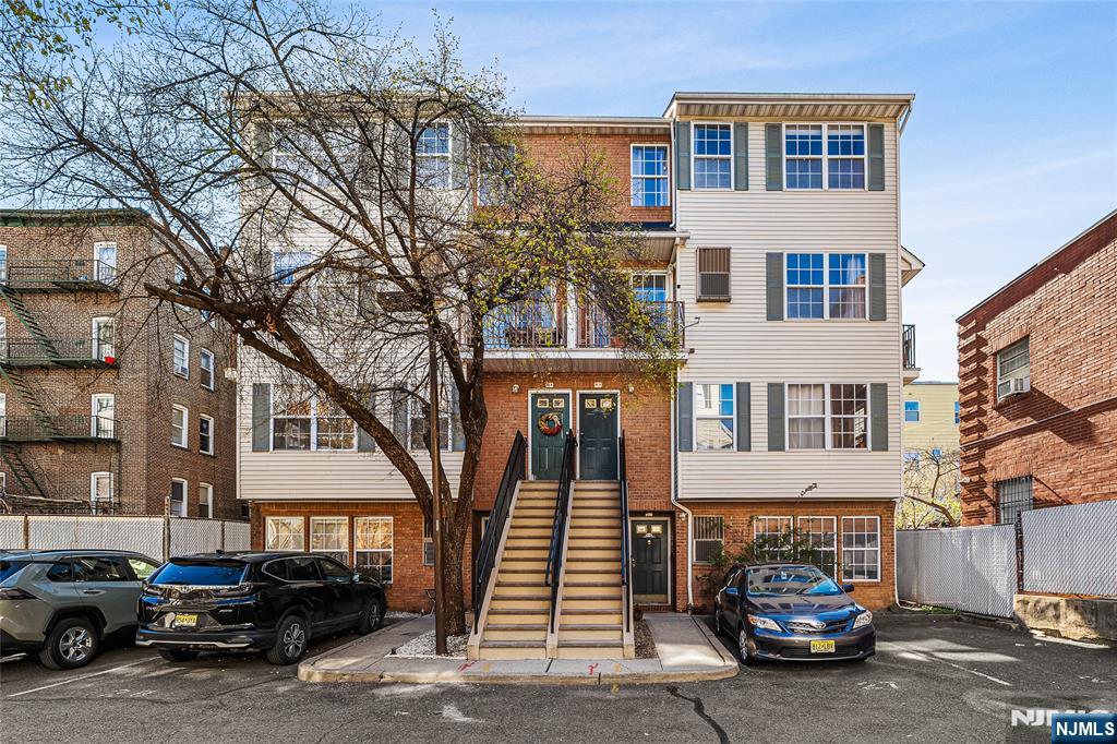 84 Union Street - Photo 2