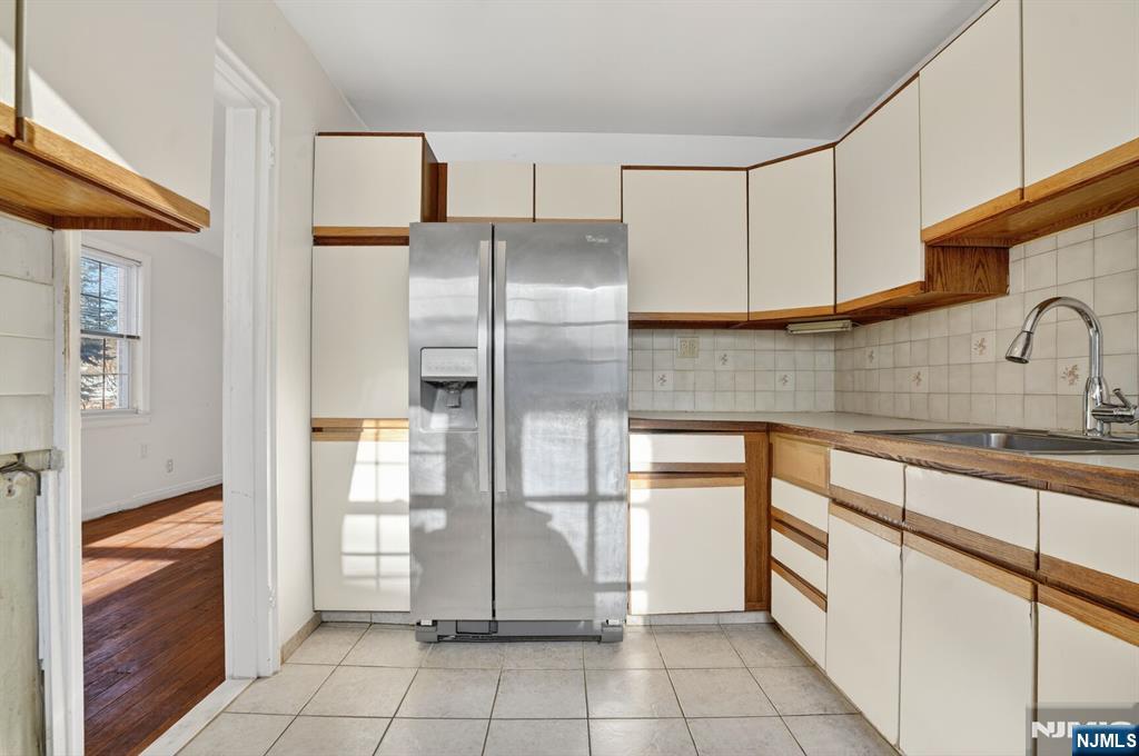 145 River Drive, Elmwood Park, NJ, 07407