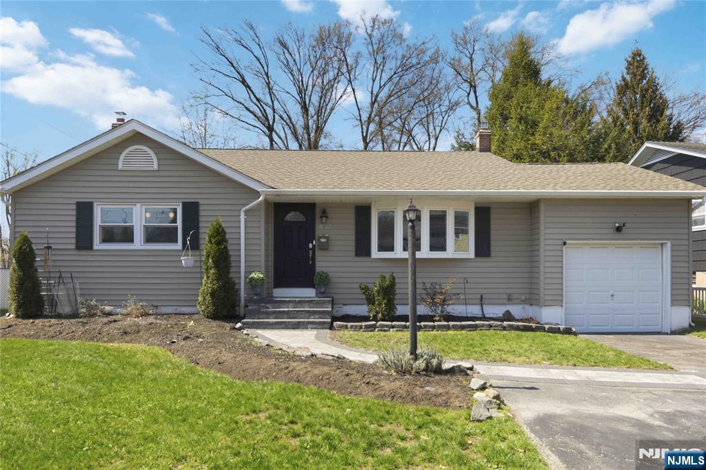 345 Saddle River Road - Photo 1