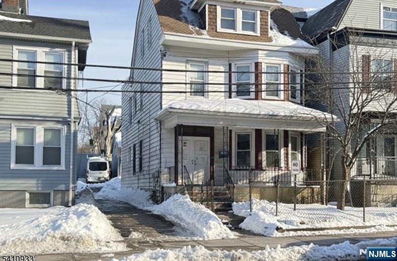 922 Grove Street - Photo 1