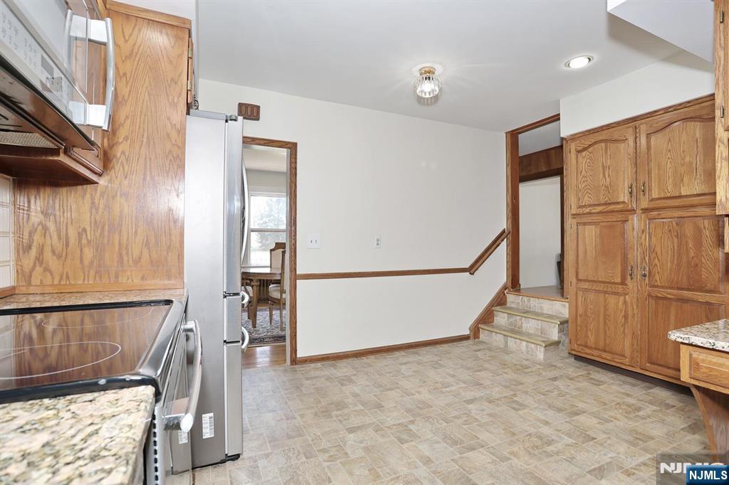 295 Rock Road - Photo 4