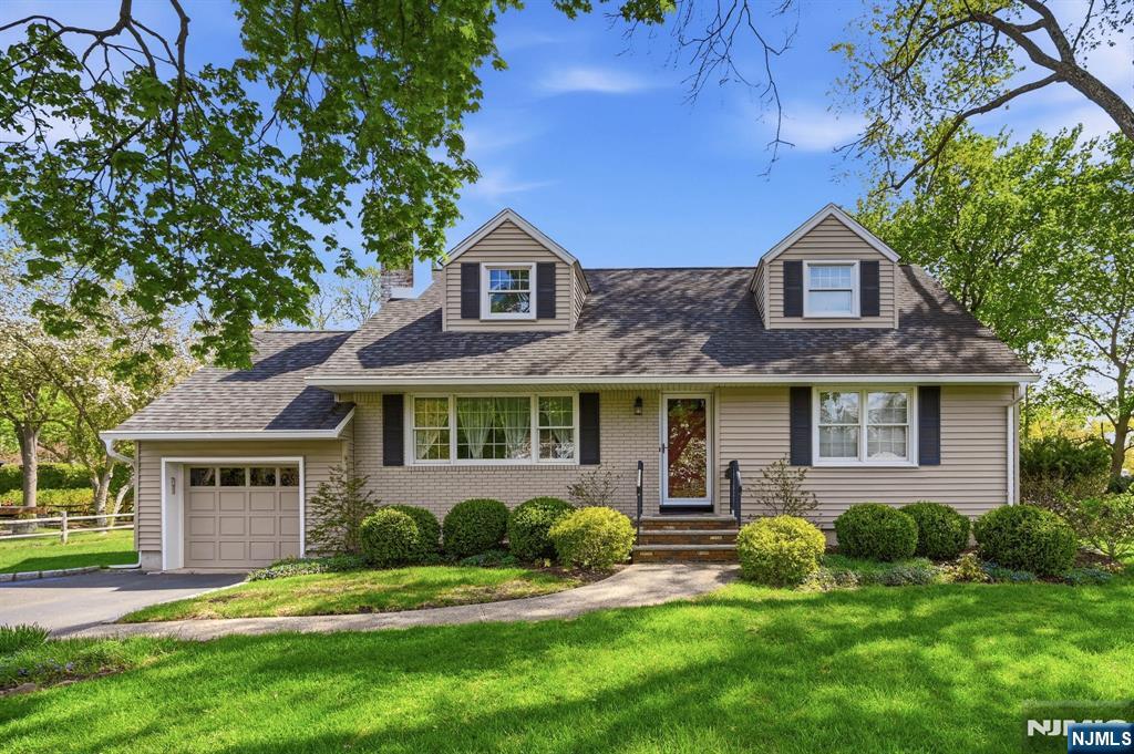 217 Jeffer Street - Photo 1