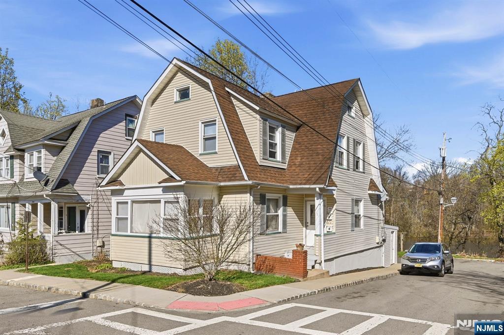 1 Pocahontas Street - Photo 1