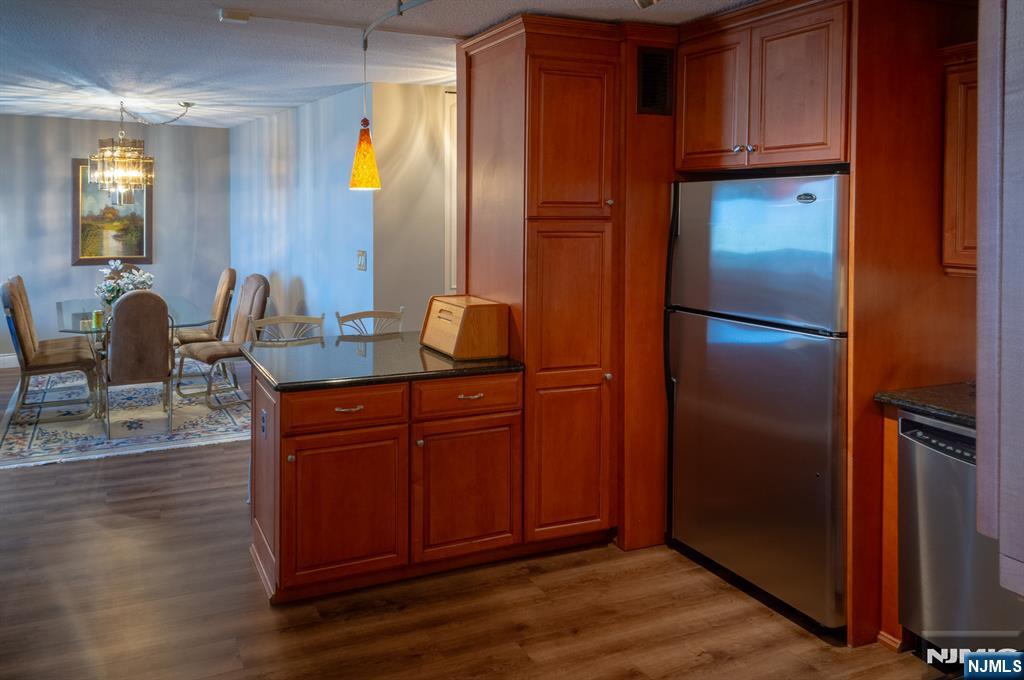 555 North Ave #19C, Fort Lee, NJ 07024