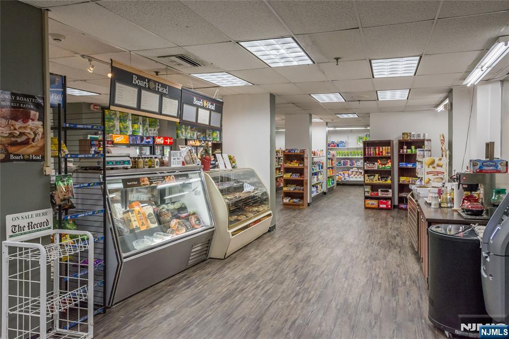 555 North Ave #19C, Fort Lee, NJ 07024