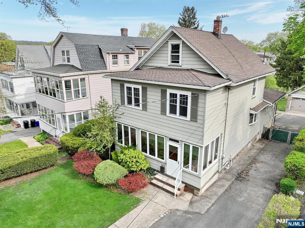 263 Hoover Avenue - Photo 1