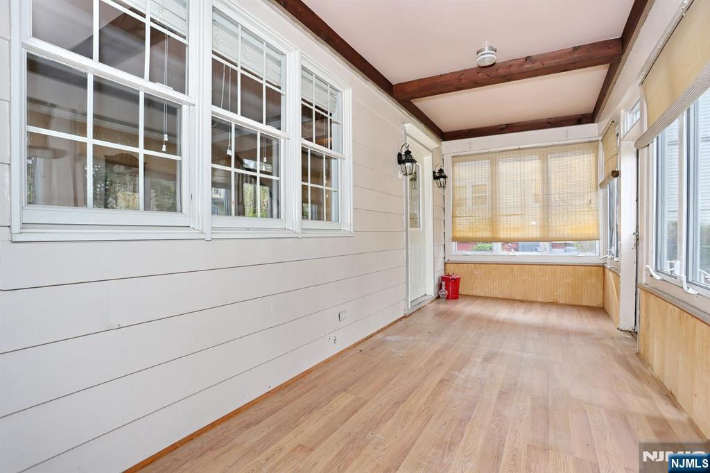 263 Hoover Avenue - Photo 4