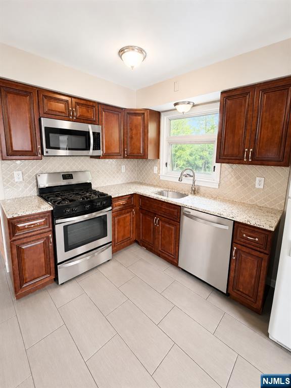 106 Rochelle Parkway 2 - Photo 2