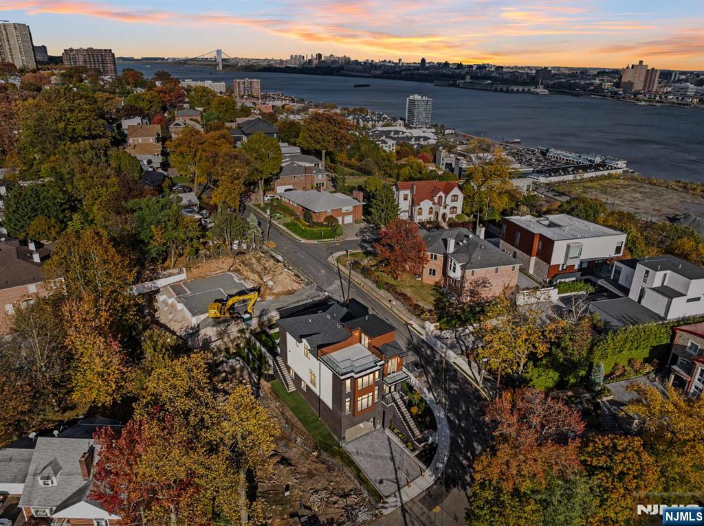 61 Edgewater Road - Photo 2