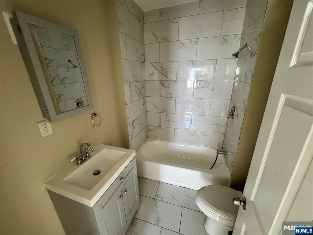 88-90 6th Street - Photo 4